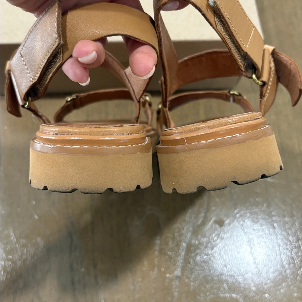 Madewell The Cady Lugsole Sandal Desert Camel Size 7.5 US - Picture 6 of 8